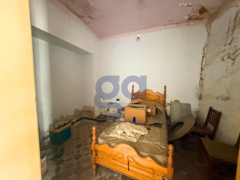 casa-para-derribar-en-el-centro-de-la-palma-del-condado_495