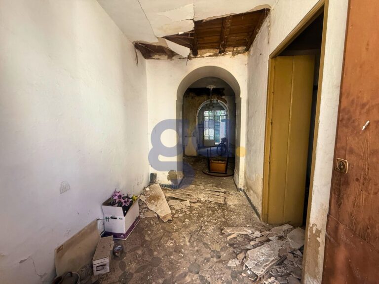 casa-para-derribar-en-el-centro-de-la-palma-del-condado_496