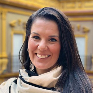 Laura M Jiménez comunicación Grupo Afinca inmobiliaria