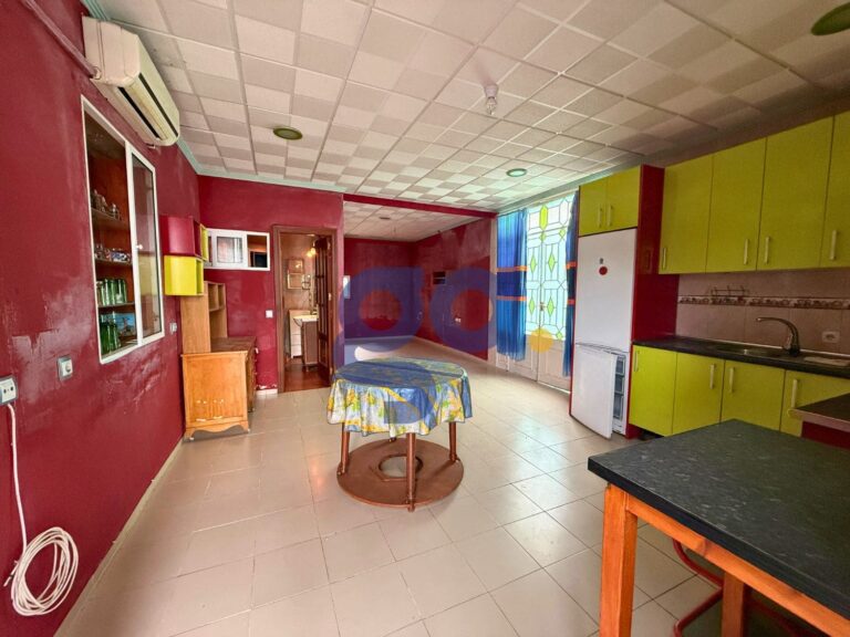solar-con-apartamento-en-venta-en-la-palma-del-condado_01