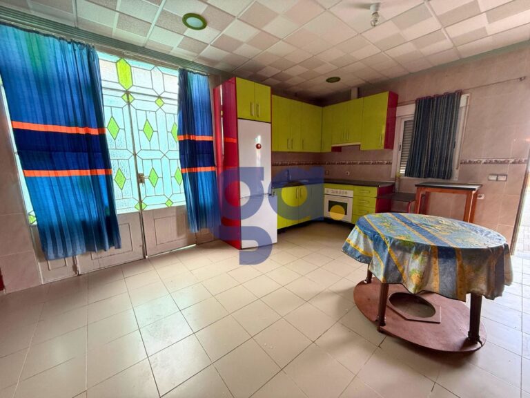 solar-con-apartamento-en-venta-en-la-palma-del-condado_02