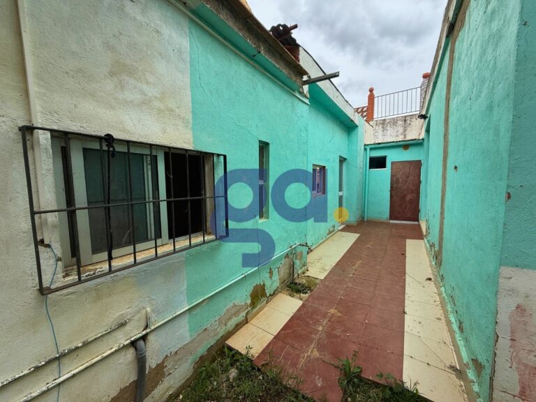 solar-con-apartamento-en-venta-en-la-palma-del-condado_11