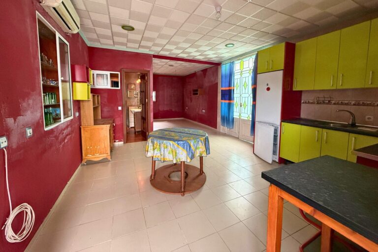 solar-con-apartamento-en-venta-en-la-palma-del-condado